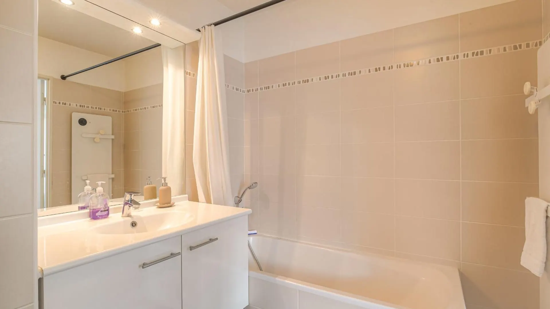 Cosy Avec Parking Proche Brotteaux Apartment Lyon France